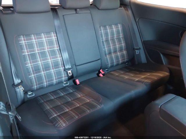 Volkswagen GTI 2-door Image 2