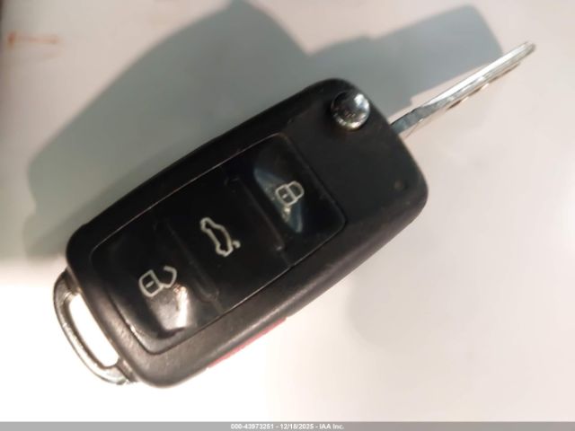 Volkswagen GTI 2-door Image 9