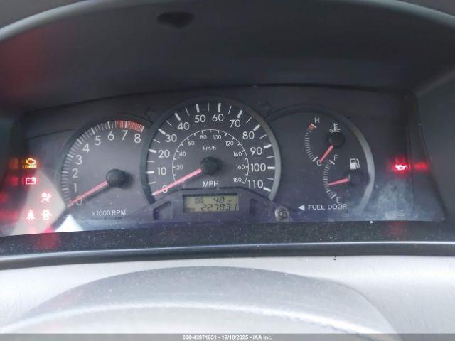 Toyota Corolla Ce Image 6