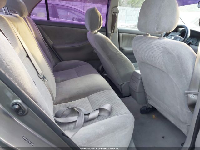 Toyota Corolla Ce Image 9