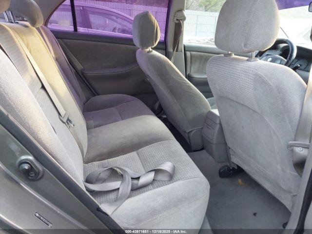 Toyota Corolla Ce Image 9