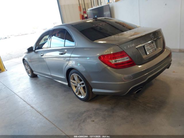 Mercedes-Benz C-Class Sport 4matic Image 12