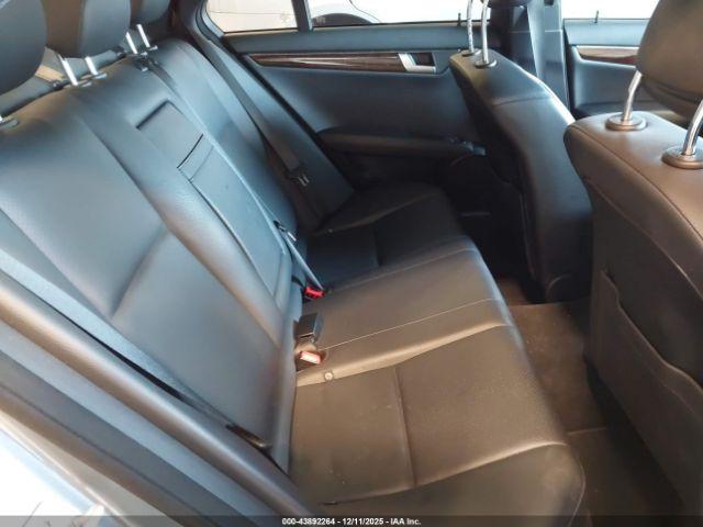 Mercedes-Benz C-Class Sport 4matic Image 15