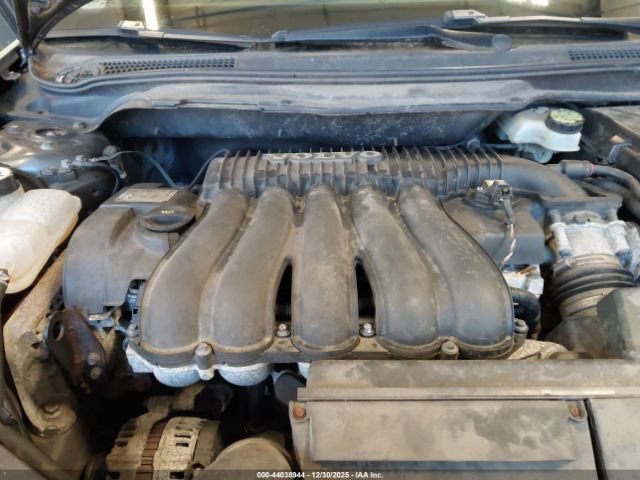 Volvo S40 2.4i Image 8