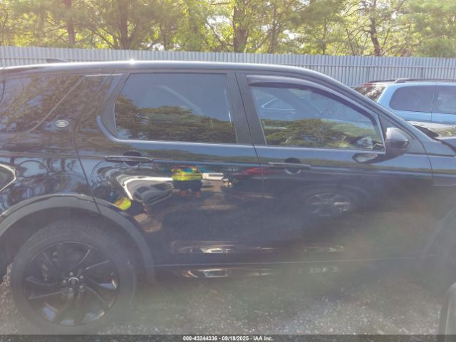 Land Rover Discovery Image 2