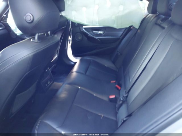 BMW 3 Series Xdrive Image 4