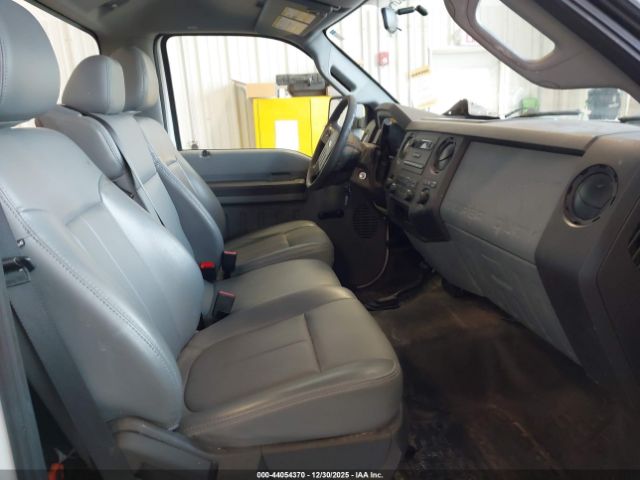 Ford F-250 Xl Image 2