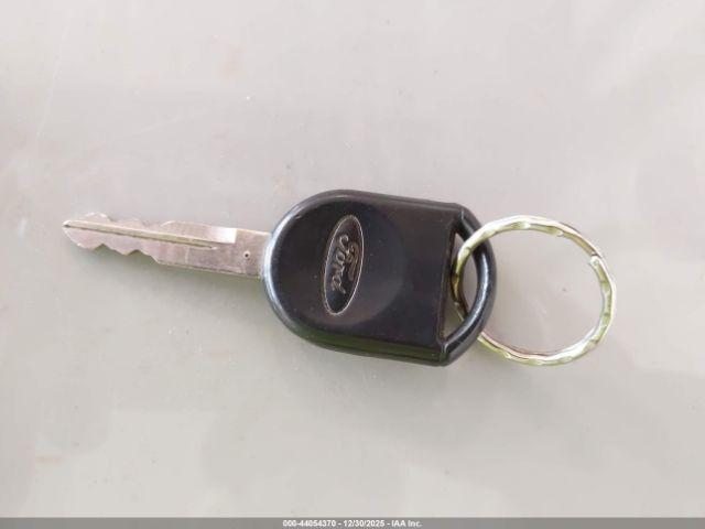 Ford F-250 Xl Image 7