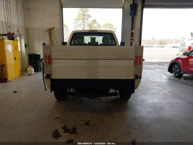 Ford F-250 Xl Image 6