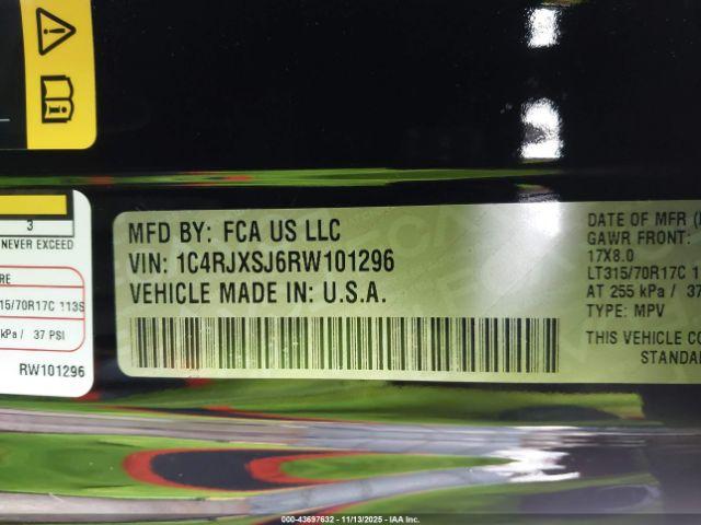 Jeep Wrangler 4-door Rubicon 392 4x4 Image 6