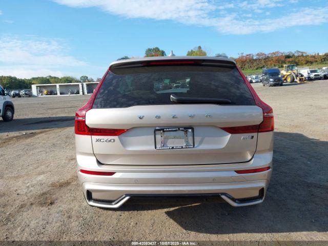 Volvo XC60 B5 Core Image 12