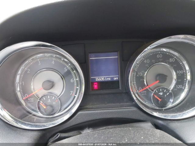 Chrysler Town & Country Touring-l Image 14