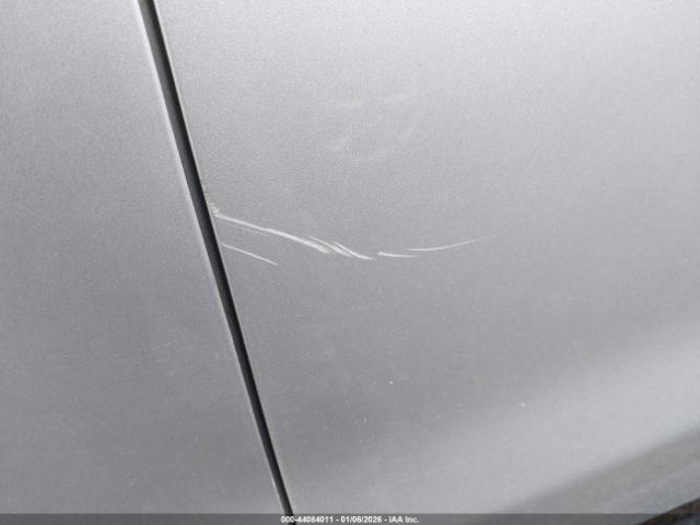 Chevrolet Silverado 1500 Image 3