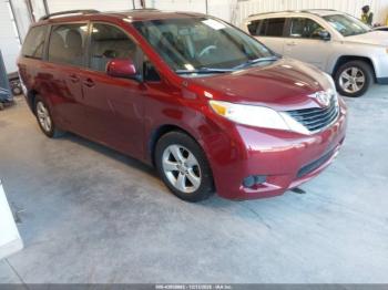  Salvage Toyota Sienna