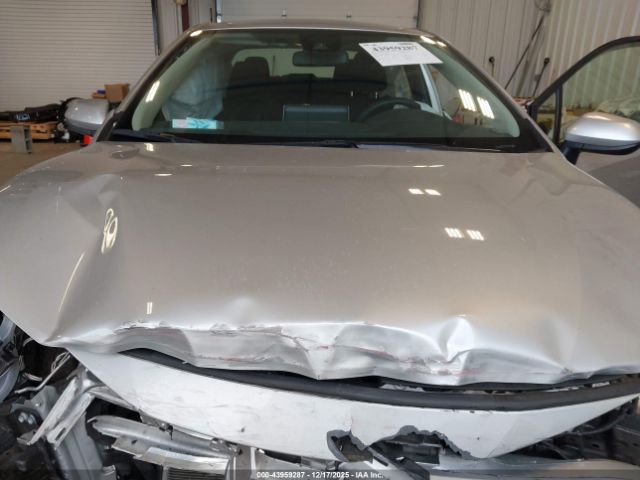 Toyota Corolla Le Image 8