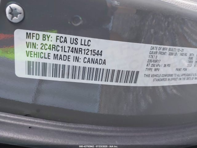 Chrysler Pacifica Touring L Image 2