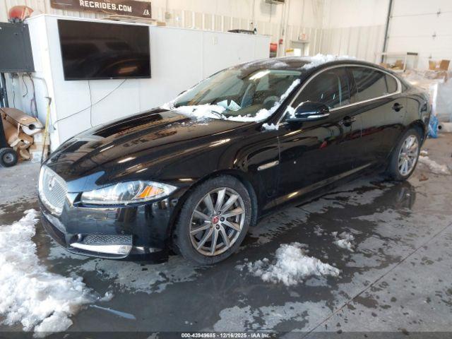 Jaguar XF I4 T Image 11