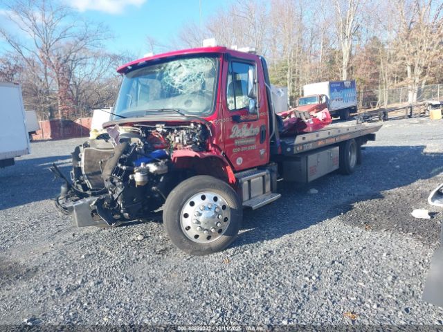 Freightliner M2 106 Image 16