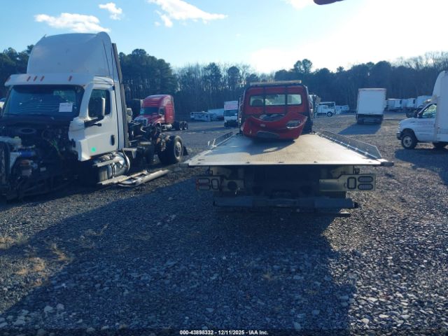 Freightliner M2 106 Image 15