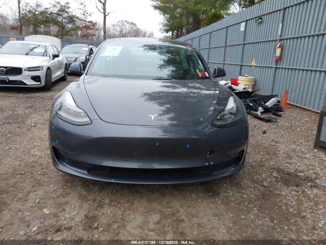 Tesla Model 3 Rear-wheel Drive Image 17