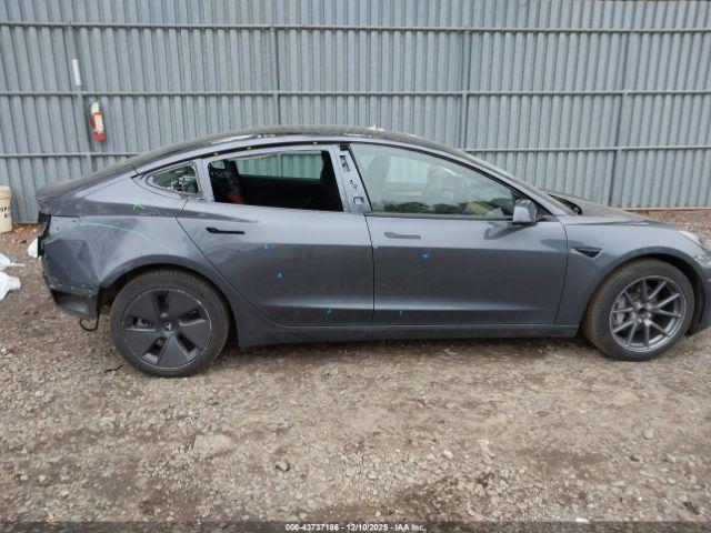 Tesla Model 3 Rear-wheel Drive Image 10