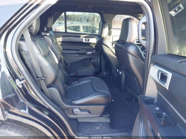 Ford Explorer St Image 11