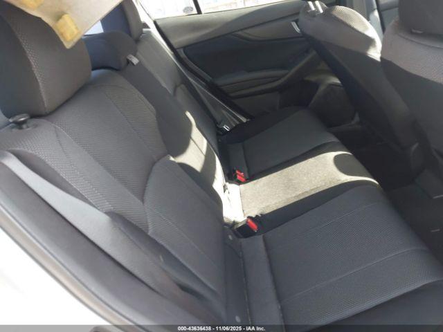 Subaru Impreza 2.0i Image 7