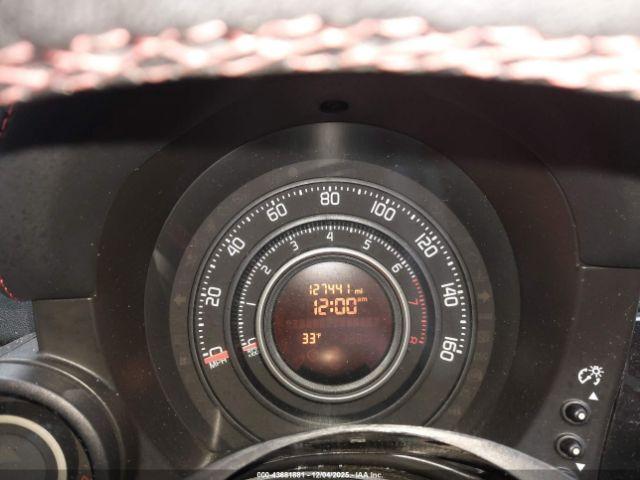 FIAT 500 Abarth Image 6