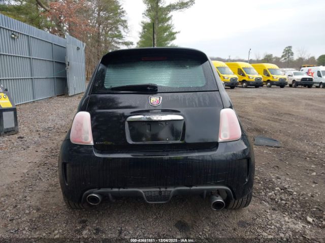 FIAT 500 Abarth Image 2