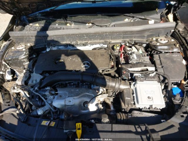 Mercedes-Benz GLB 4matic Image 16