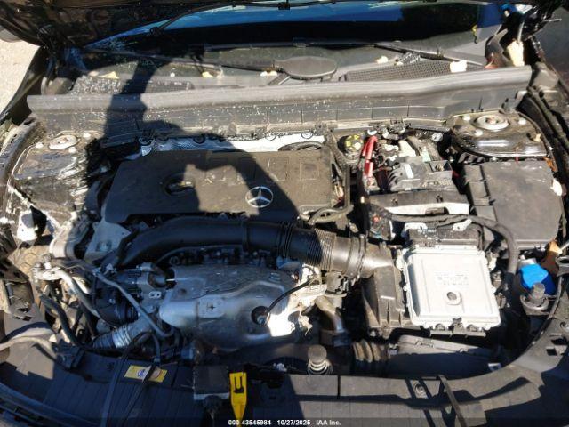 Mercedes-Benz GLB 4matic Image 16