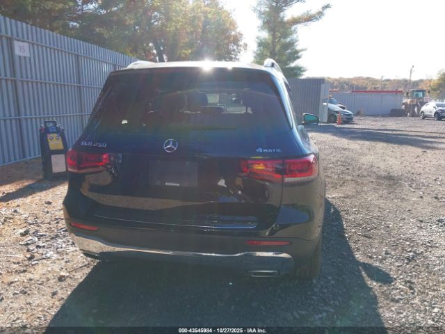 Mercedes-Benz GLB 4matic Image 10