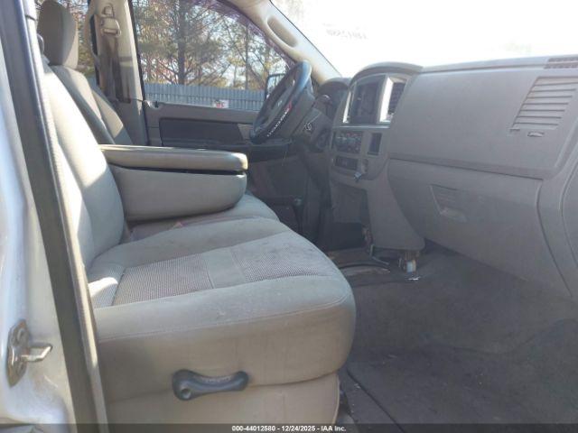 Dodge Ram 2500 Image 9