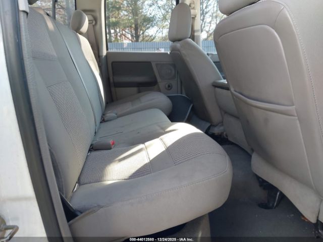 Dodge Ram 2500 Image 8