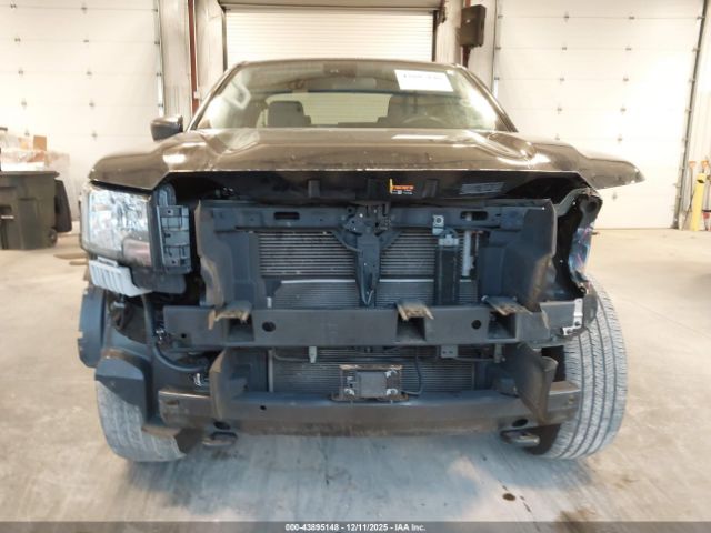 Nissan Frontier King Cab S 4x4 Image 12