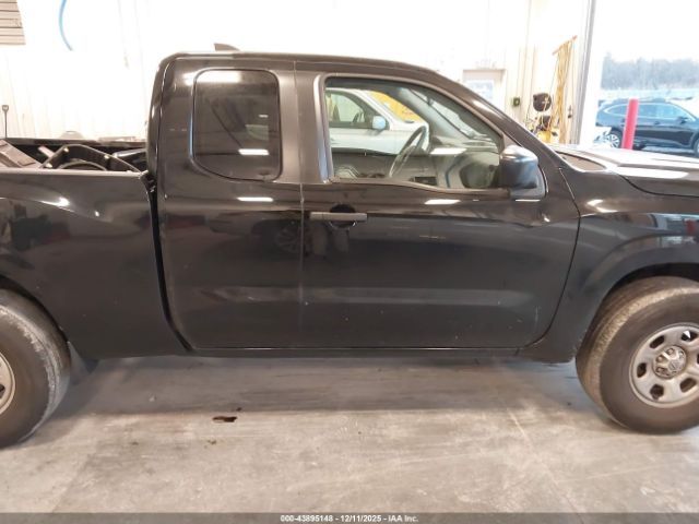 Nissan Frontier King Cab S 4x4 Image 13