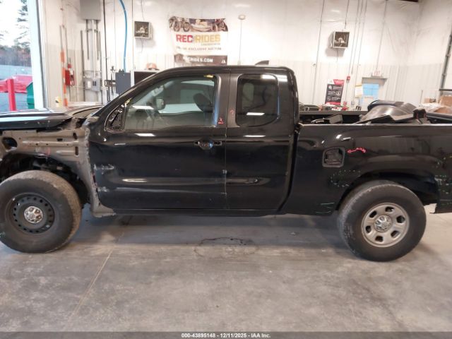 Nissan Frontier King Cab S 4x4 Image 11