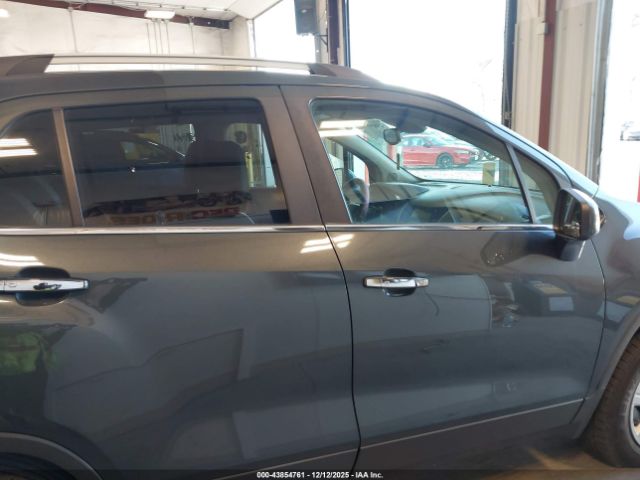 Chevrolet Trax Lt Image 2