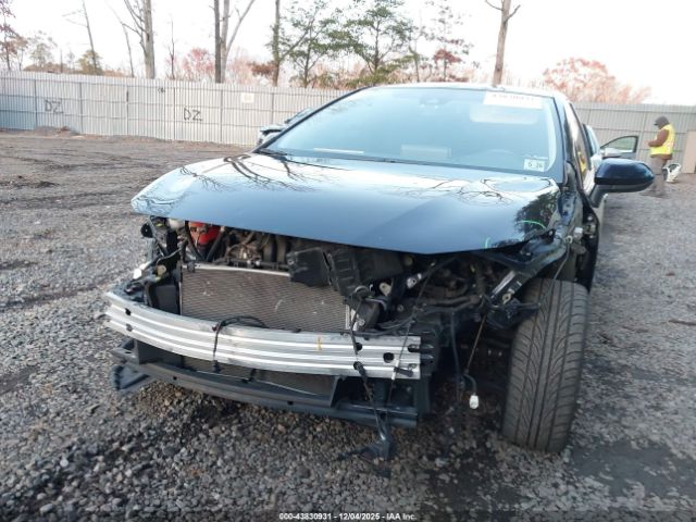 Toyota Corolla Le Image 2