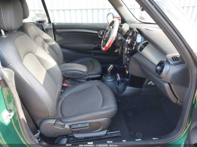 MINI Convertible Cooper Image 5