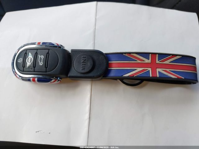 MINI Convertible Cooper Image 7