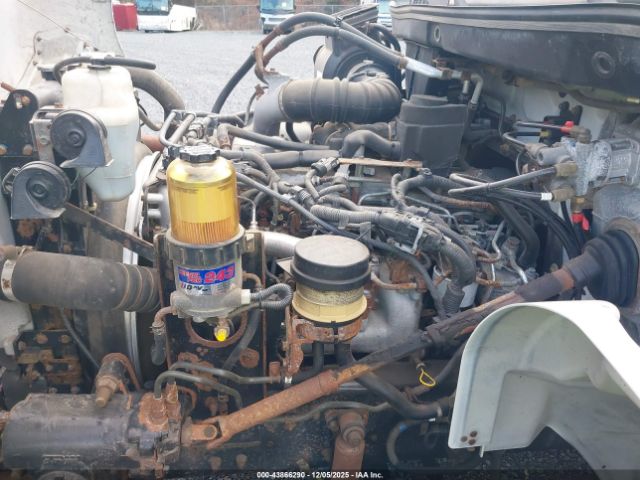 Hino 258 268 Image 13