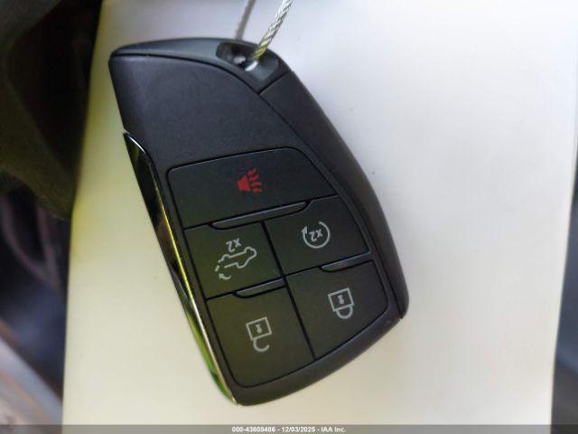 Chevrolet Silverado 1500 4wd  Short Bed Rst Image 11