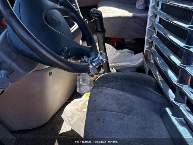 Freightliner Cascadia 125 Image 6